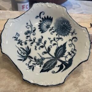 Vintage Blue Onion porcelain serving dish Japan